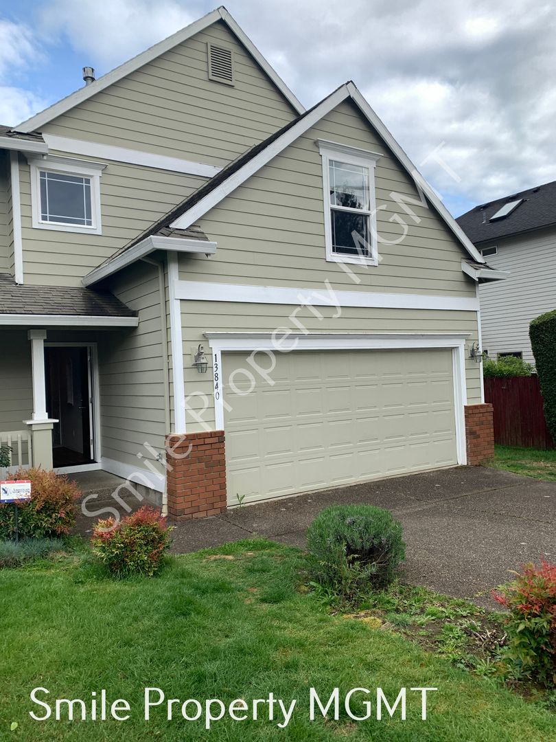 Clackamas House: 13840 Southeast 131st Avenue