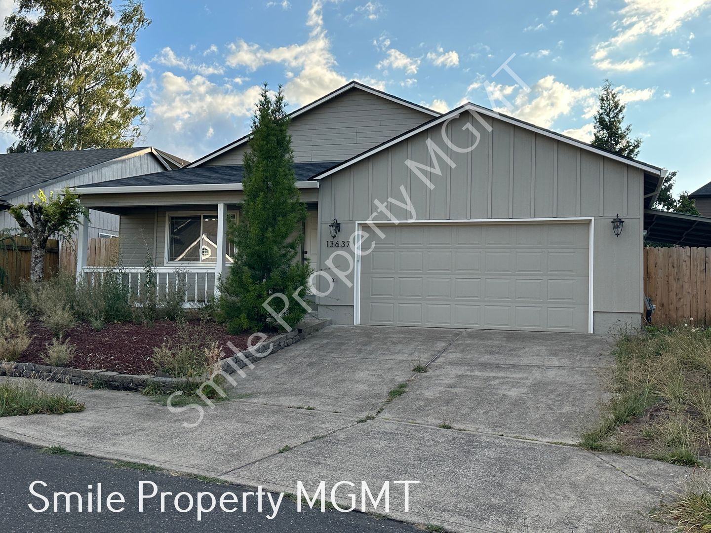 Clackamas House: 13637 SE Ellen Dr.