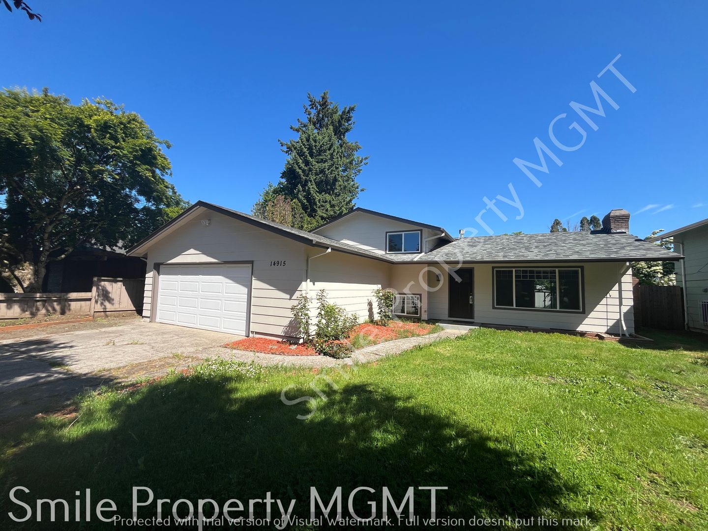 Portland House: 14915 Southeast Woodward Street