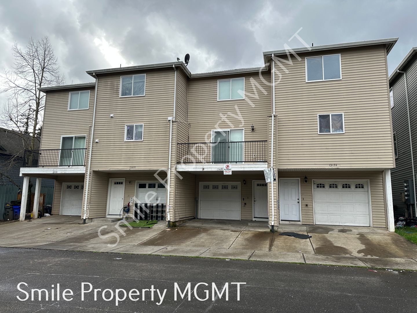 Portland Condo: 13424 SE Division Street