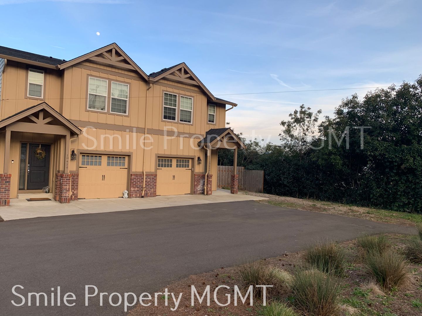 Portland Townhome: 19414 River Road