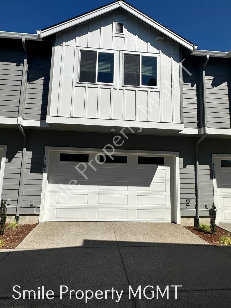 Tigard House: 16684 SW Darling Ln