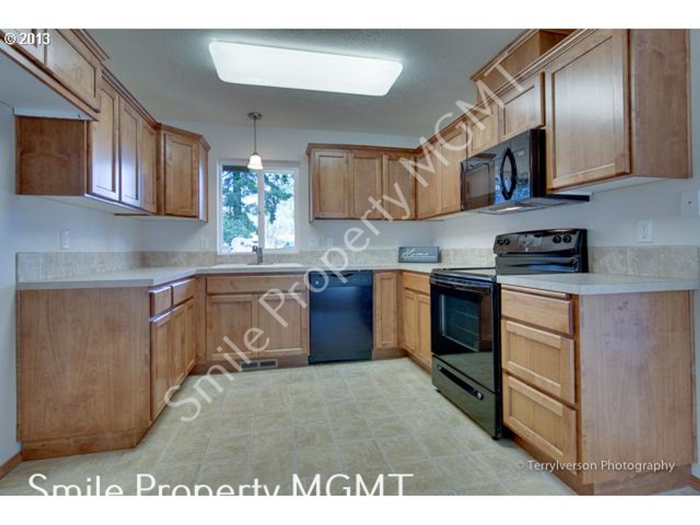 Portland House: 17223 Southeast Woodward Court