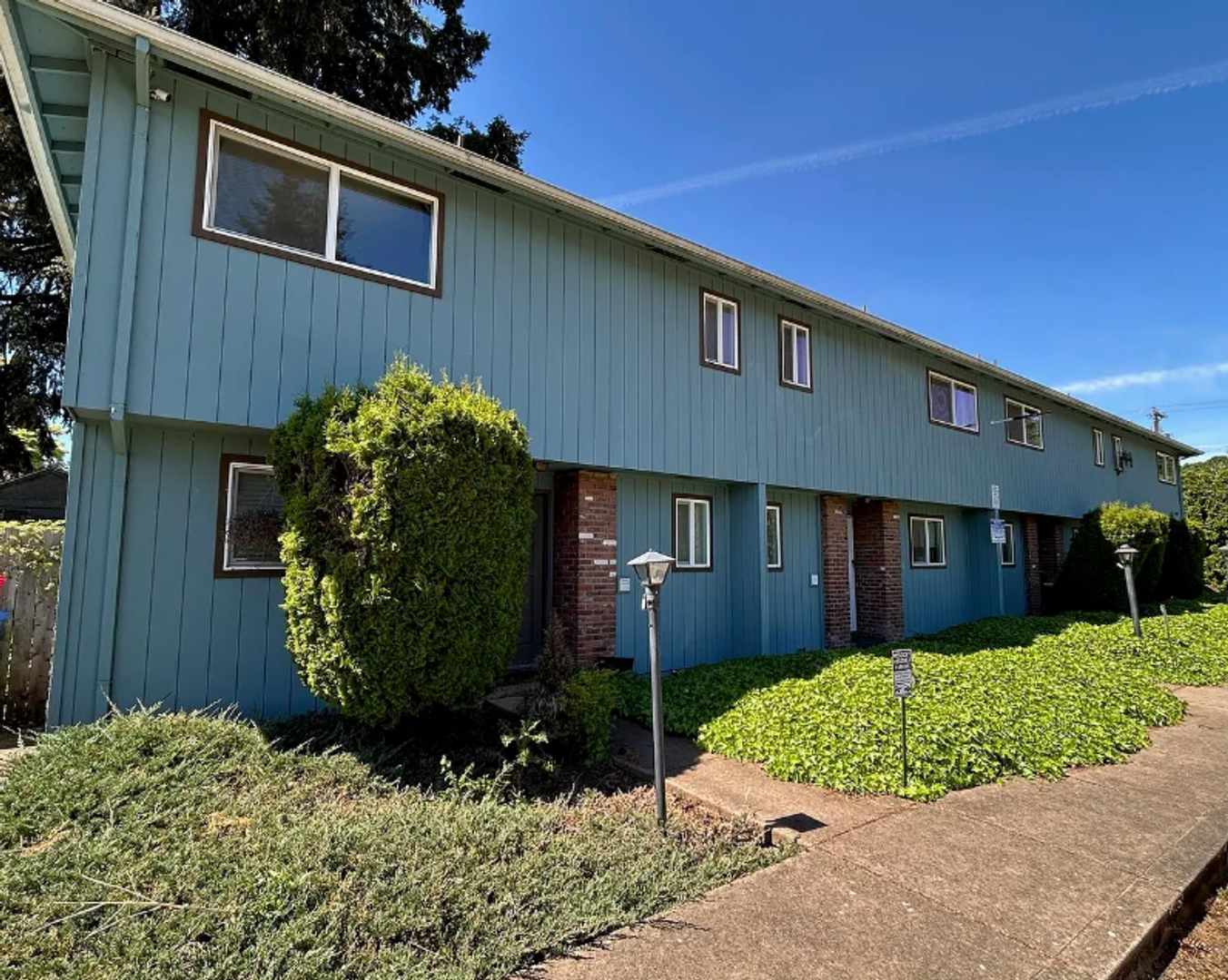Salem Apartment: 4802 Skyline Road S