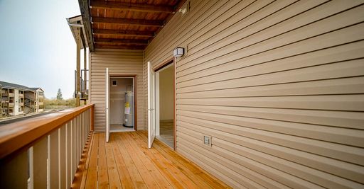 FREE MONTH OF RENT - 2x2 @ Franklin Commons Apartments – photo 1