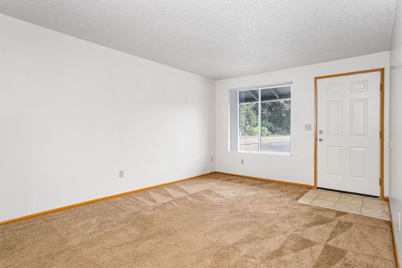 Lebanon Apartment: 635 & 685 S 5th Street