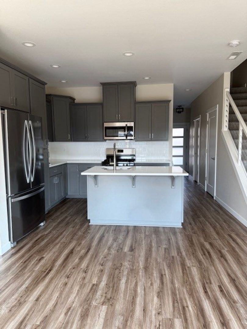 Salem Townhome: 1959 Kari Dawn Ave SE