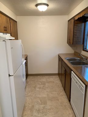 FREE RENT! 2x1 @ Gerth Apartments – photo 1