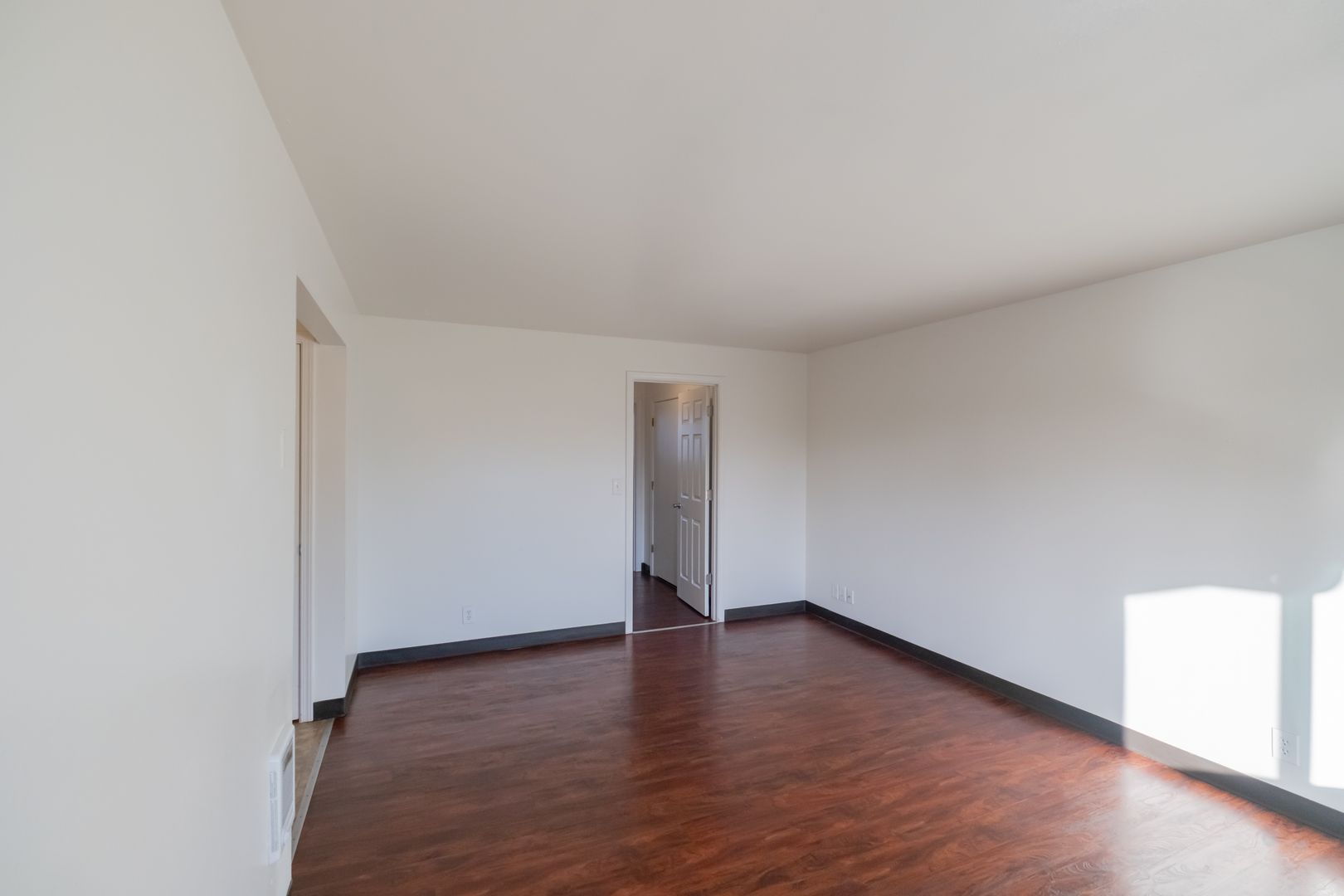 Monmouth Apartment: 375 Main Street W