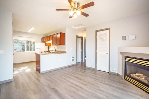 $99 DEPOSIT - FREE RENT - Northridge Plaza Remodeled 2x1 – photo 1