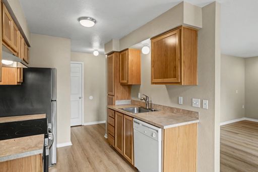 FREE RENT - Come Enjoy Lakeside Living at The Apartments at Cinnamon Lakes – photo 1