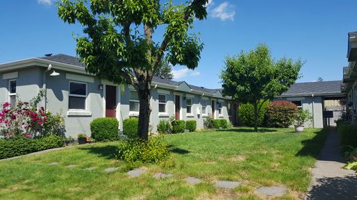 1x1 @ Rural Court Apartments – photo 1