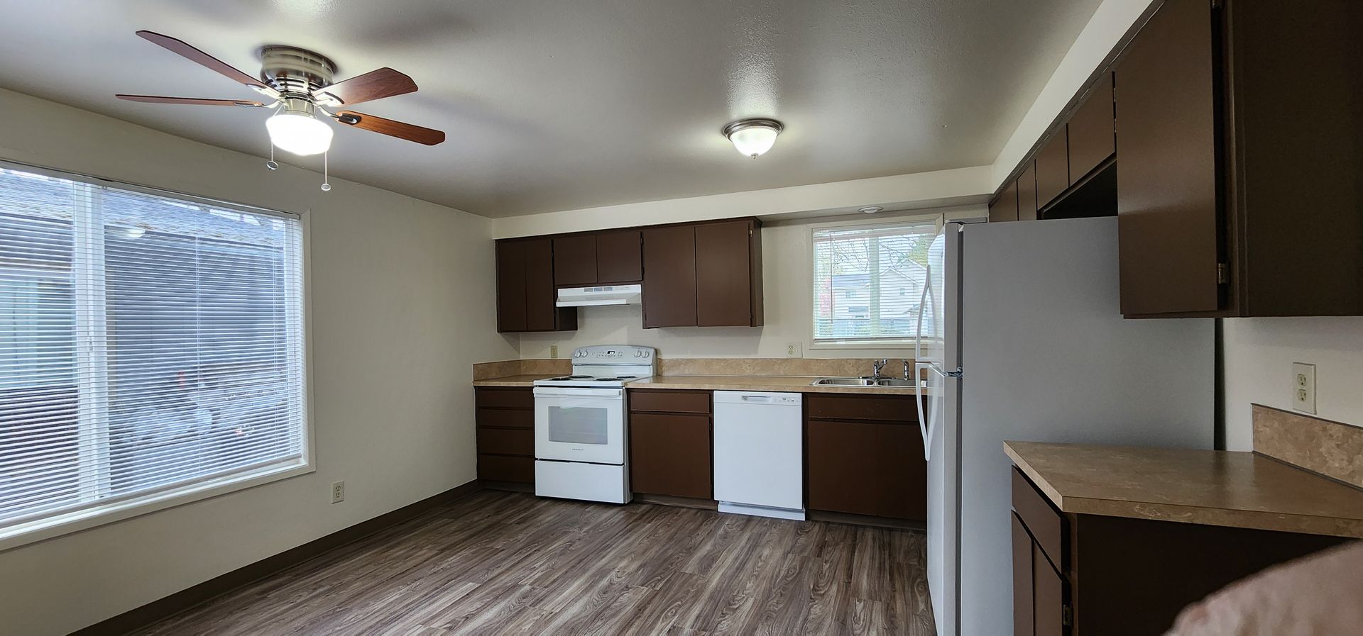 Dallas Apartment: 346 SE Davis Street