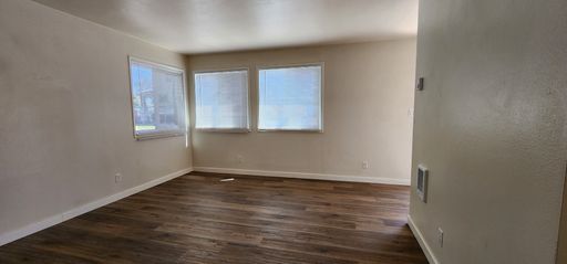 $99 DEPOSIT - FREE RENT! Pet Friendly Apartments Across From Ralston Park!