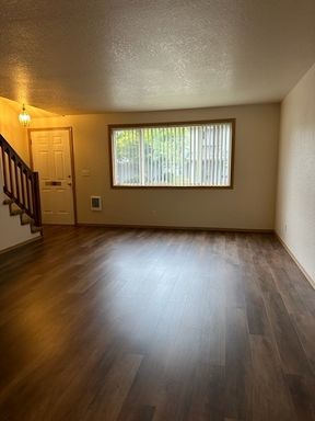 2x1.5 TH w/ Garage @ The Wyatt Lee Apartments – photo 1