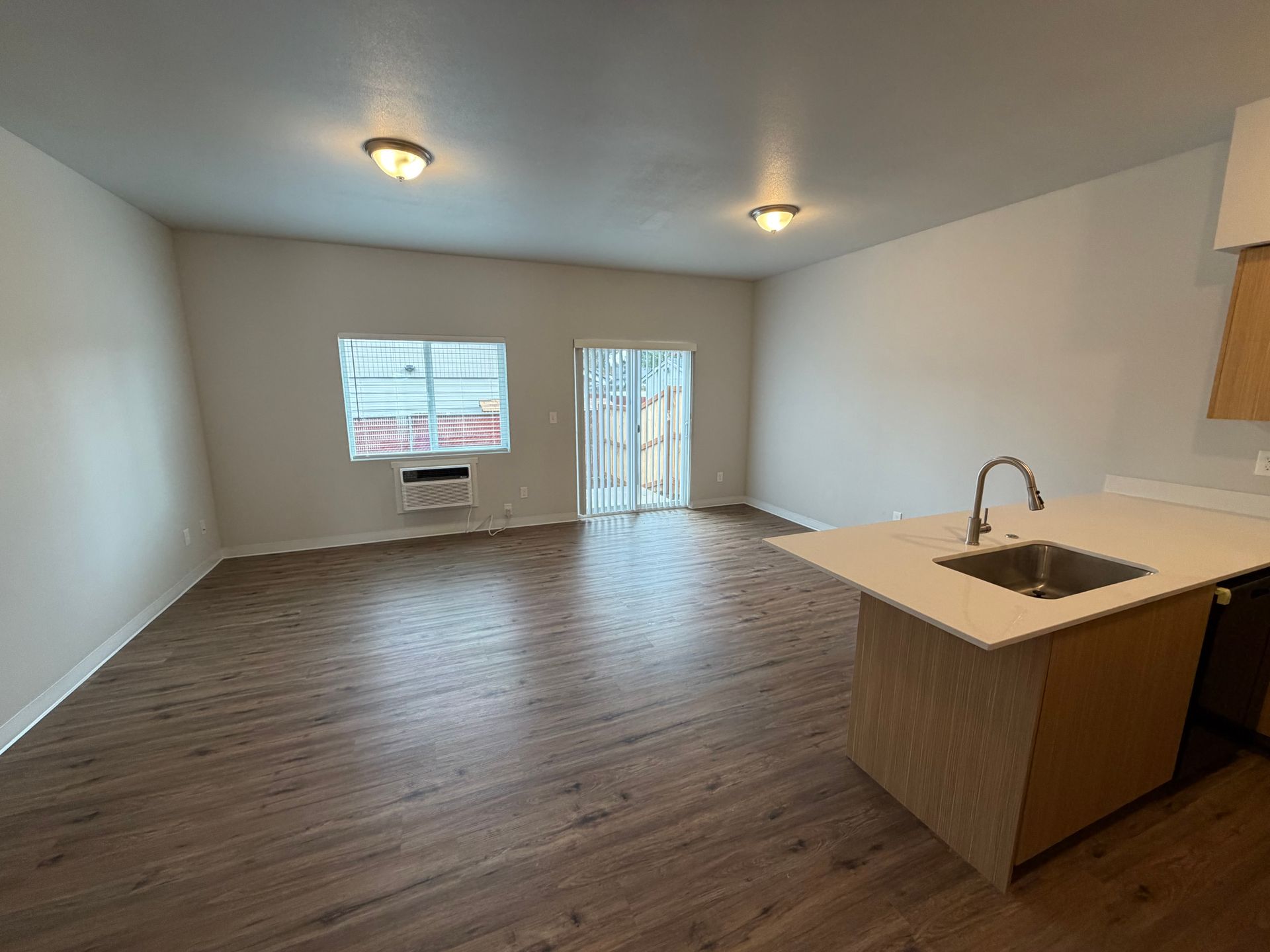Keizer Apartment: 4016 & 4018 Brooks Ave NE