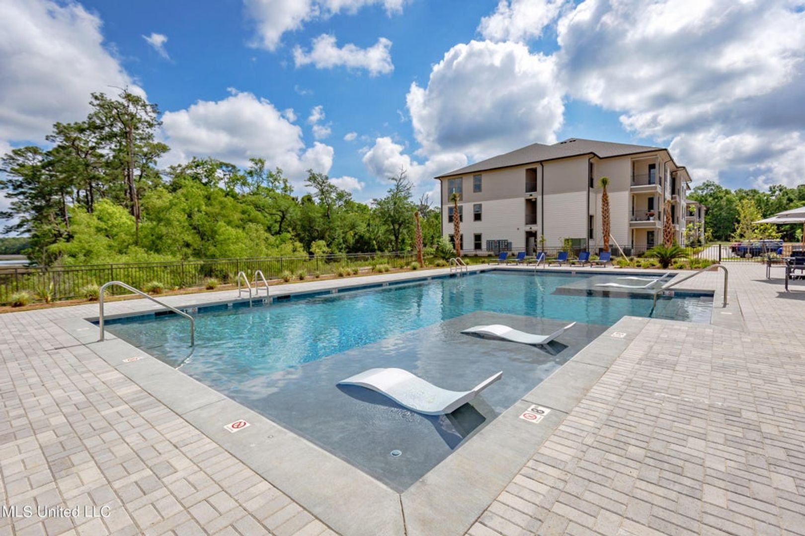 Ocean Springs House: 2501 Bienville Blvd unit 323