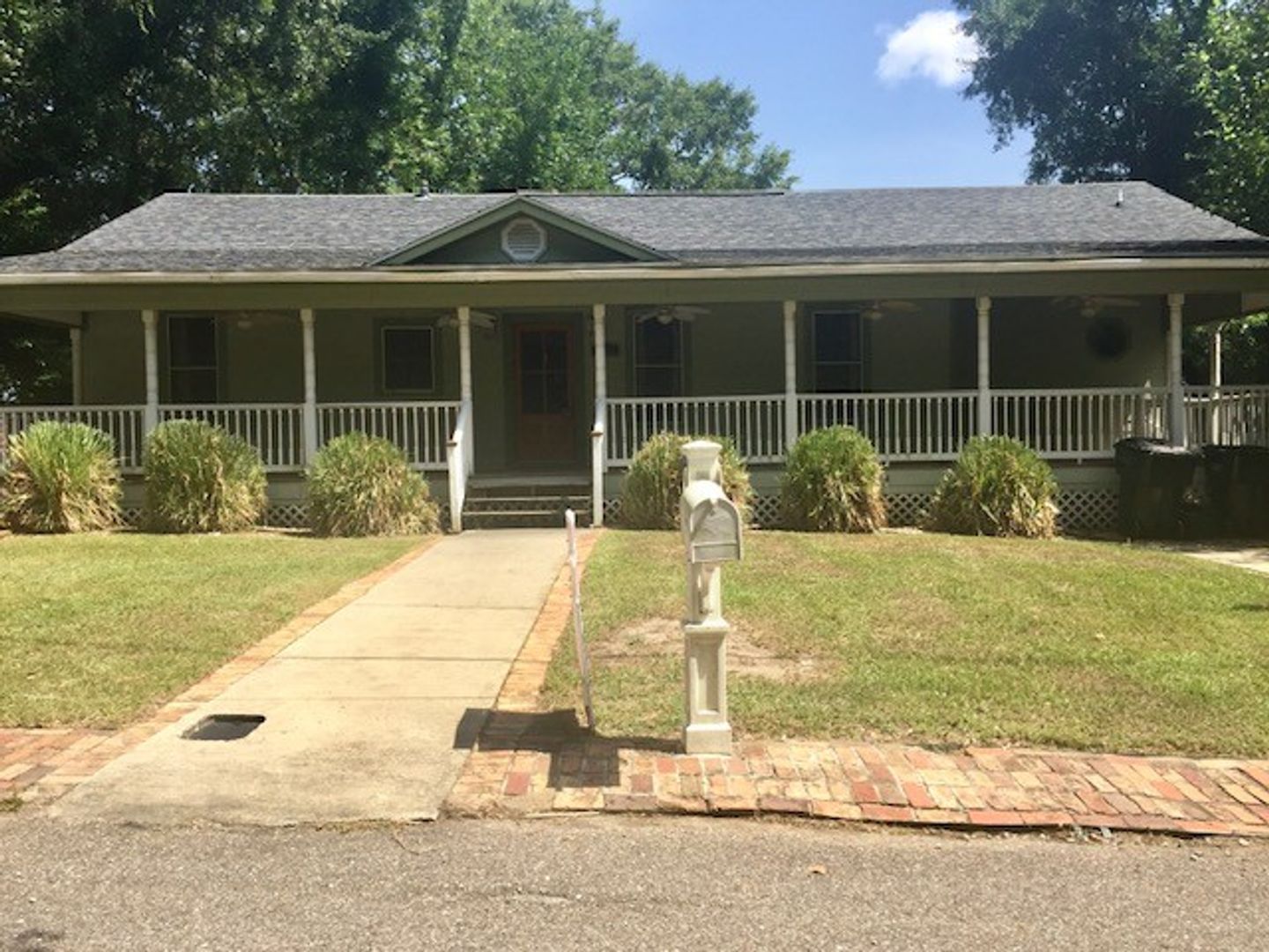 Ocean Springs House: 1010 Legion Ln.