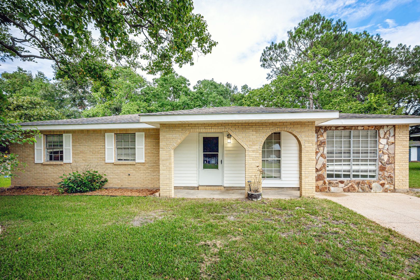 Gautier House: 2840 Gardendale Avenue