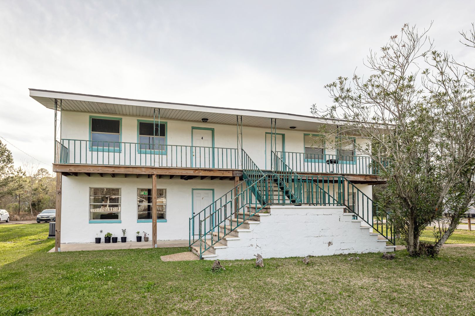 Moss Point Apartment: 8429 Highway 613