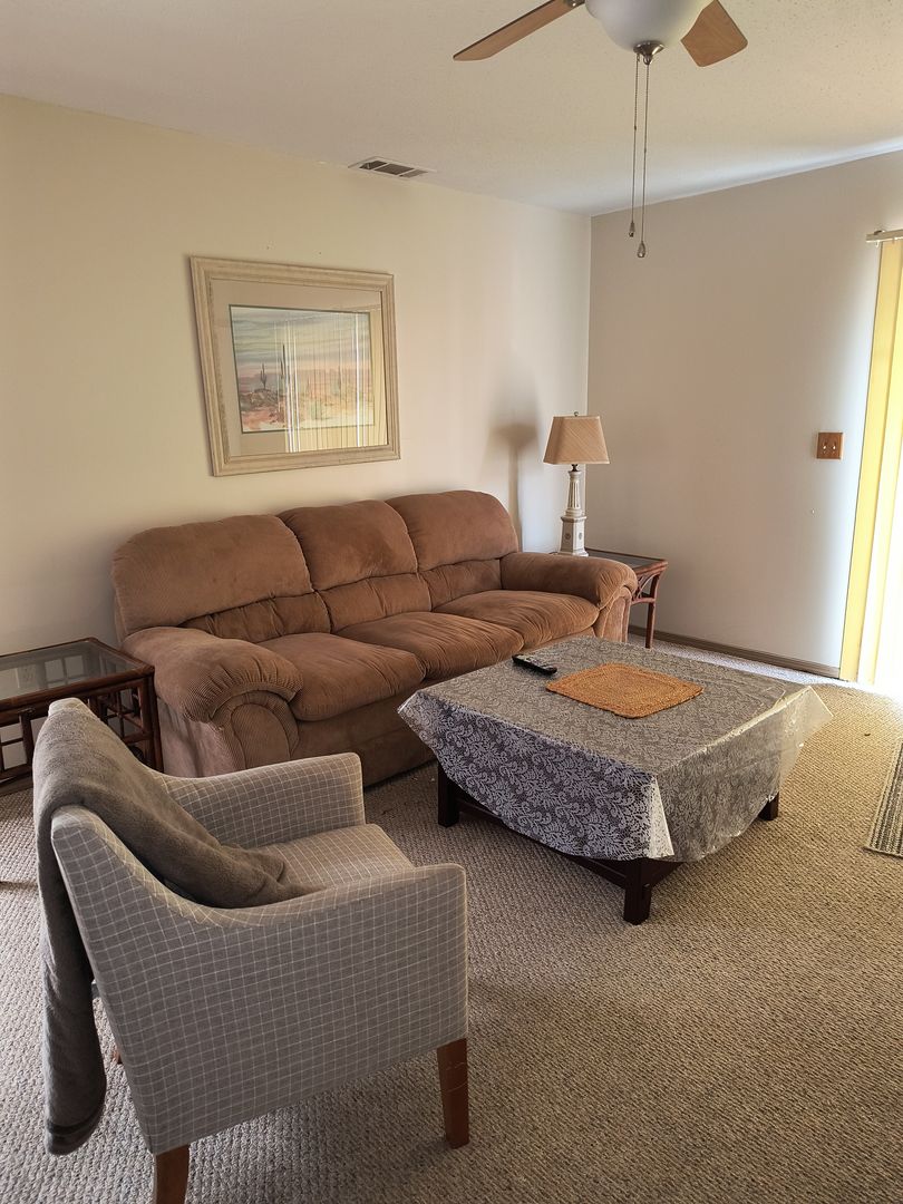 Gautier Apartment: 3305 Townsend Road