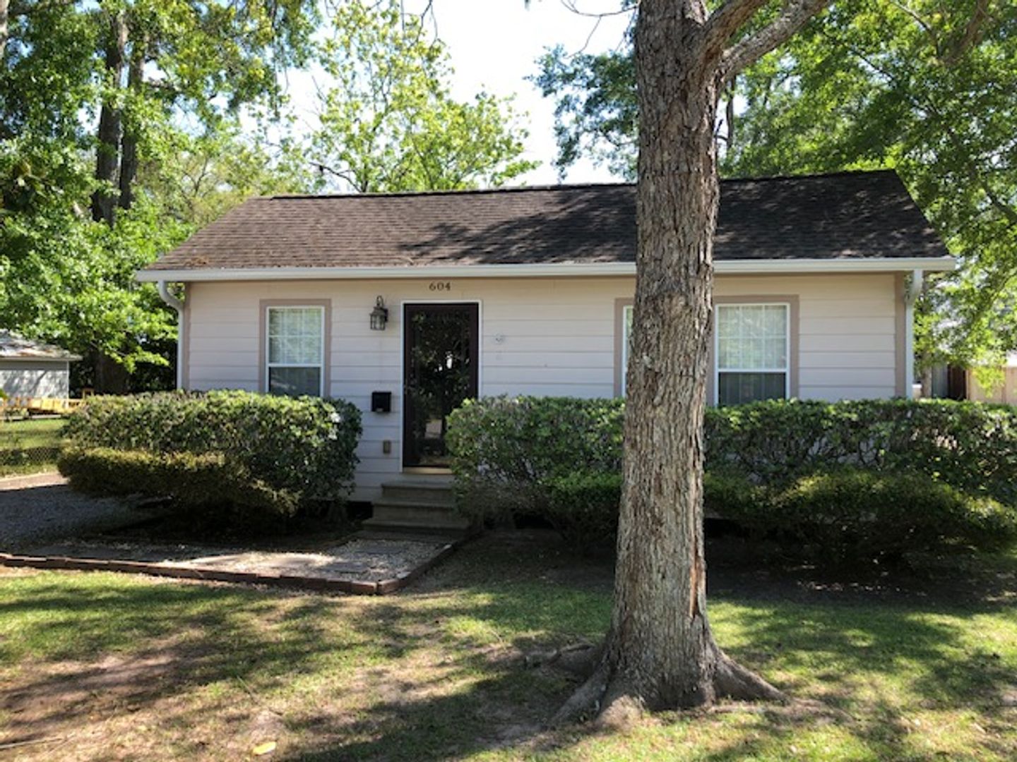 Pascagoula House: 604 Morgan Ave.