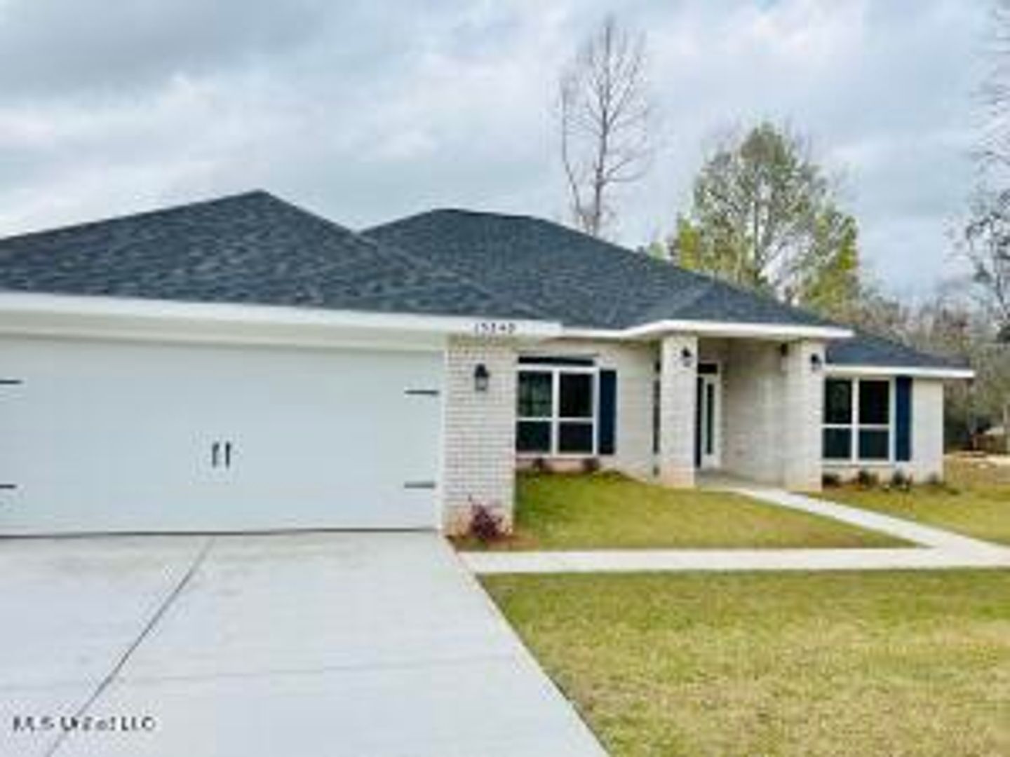 Gulfport House: 15349 Lakeview Court