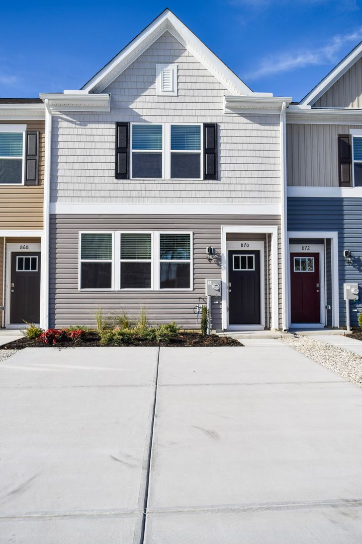 Salisbury Townhome: 870 Mersey Ln.