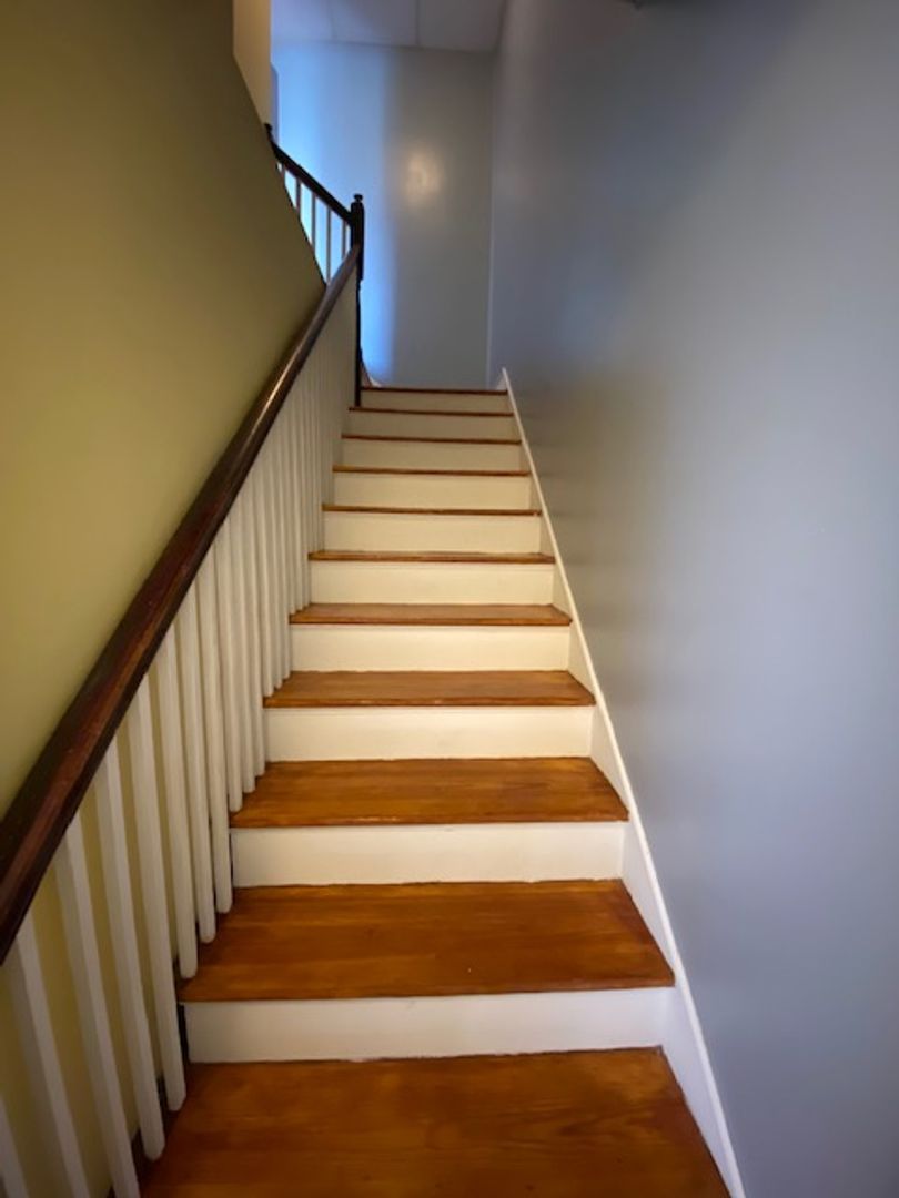 Salisbury Apartment: 326 Camden Ave.