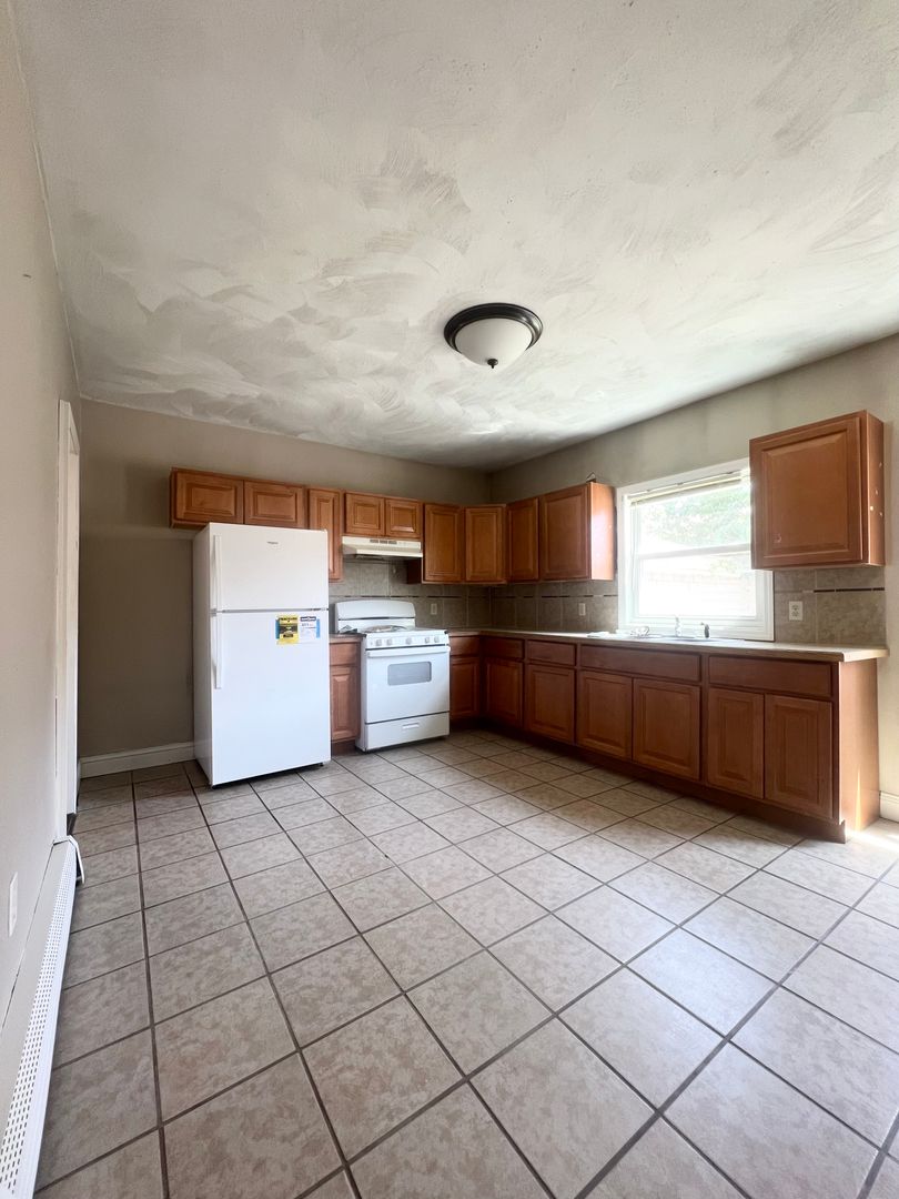 Cranston Apartment: 38 Frances Ave