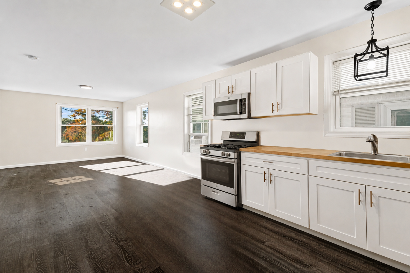 Providence Apartment: 3 1/2 Baltimore Street