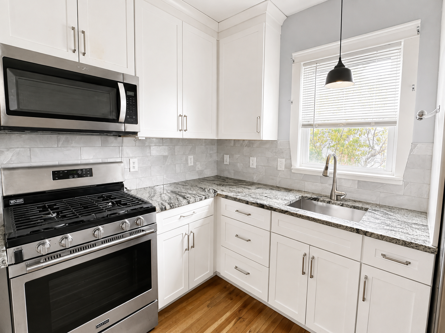 Cranston Apartment: 144 Magnolia St