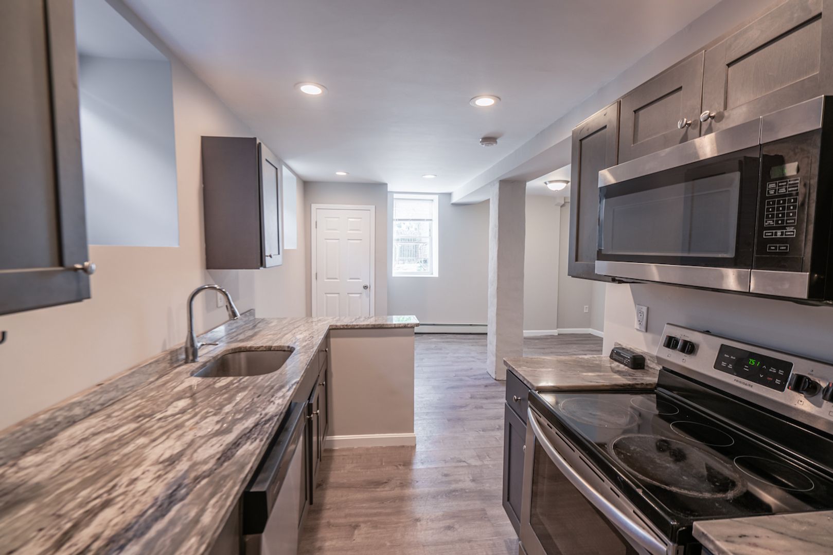 Providence Apartment: 9 Veto St.