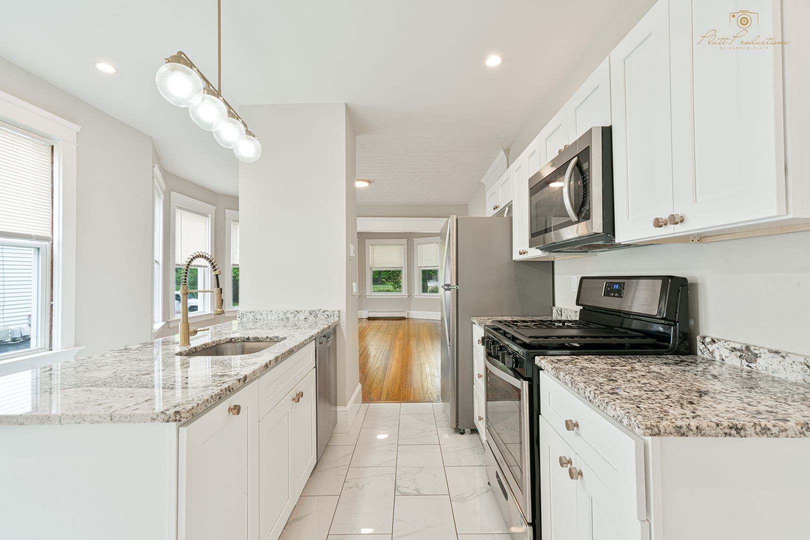 Providence Apartment: 448-450 Pleasant Valley Pkwy.