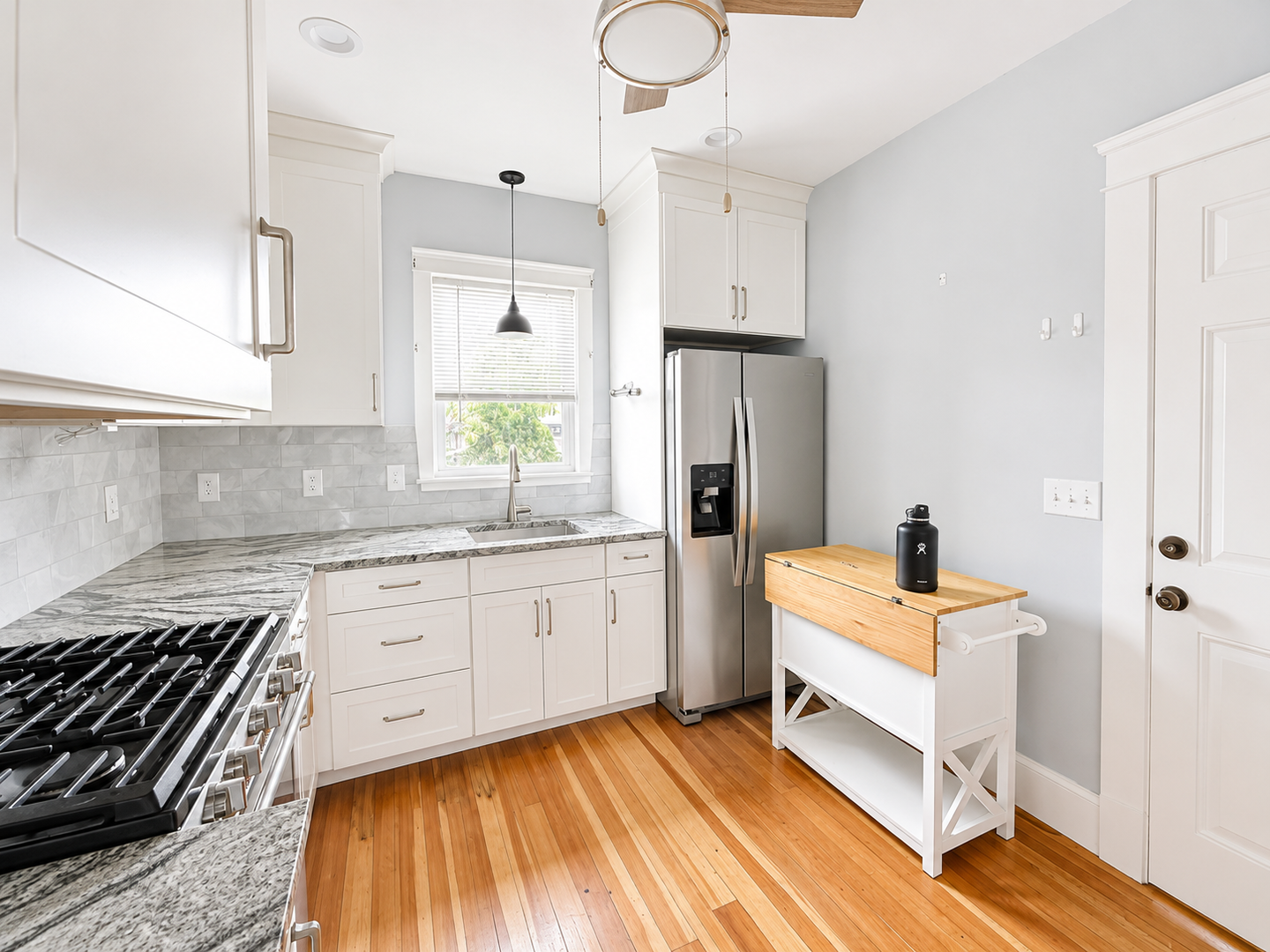 Cranston Apartment: 144 Magnolia St