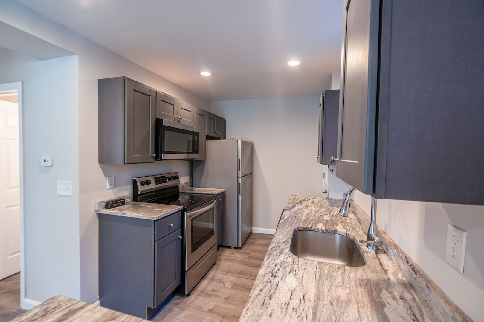 Spacious 1 Bed - 1 Bath Apartment in Cranston!