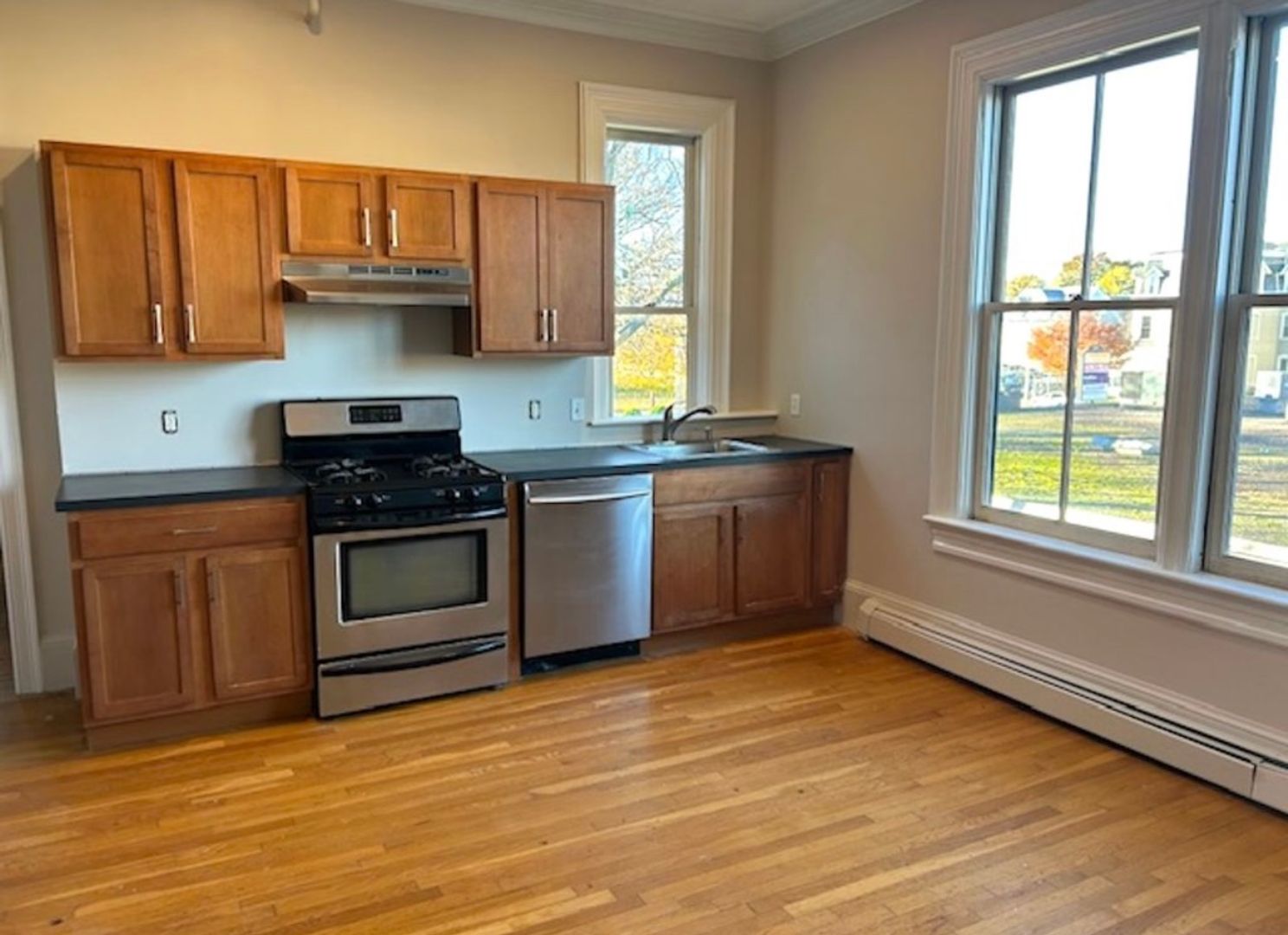 Providence Apartment: 52 Parkis Ave