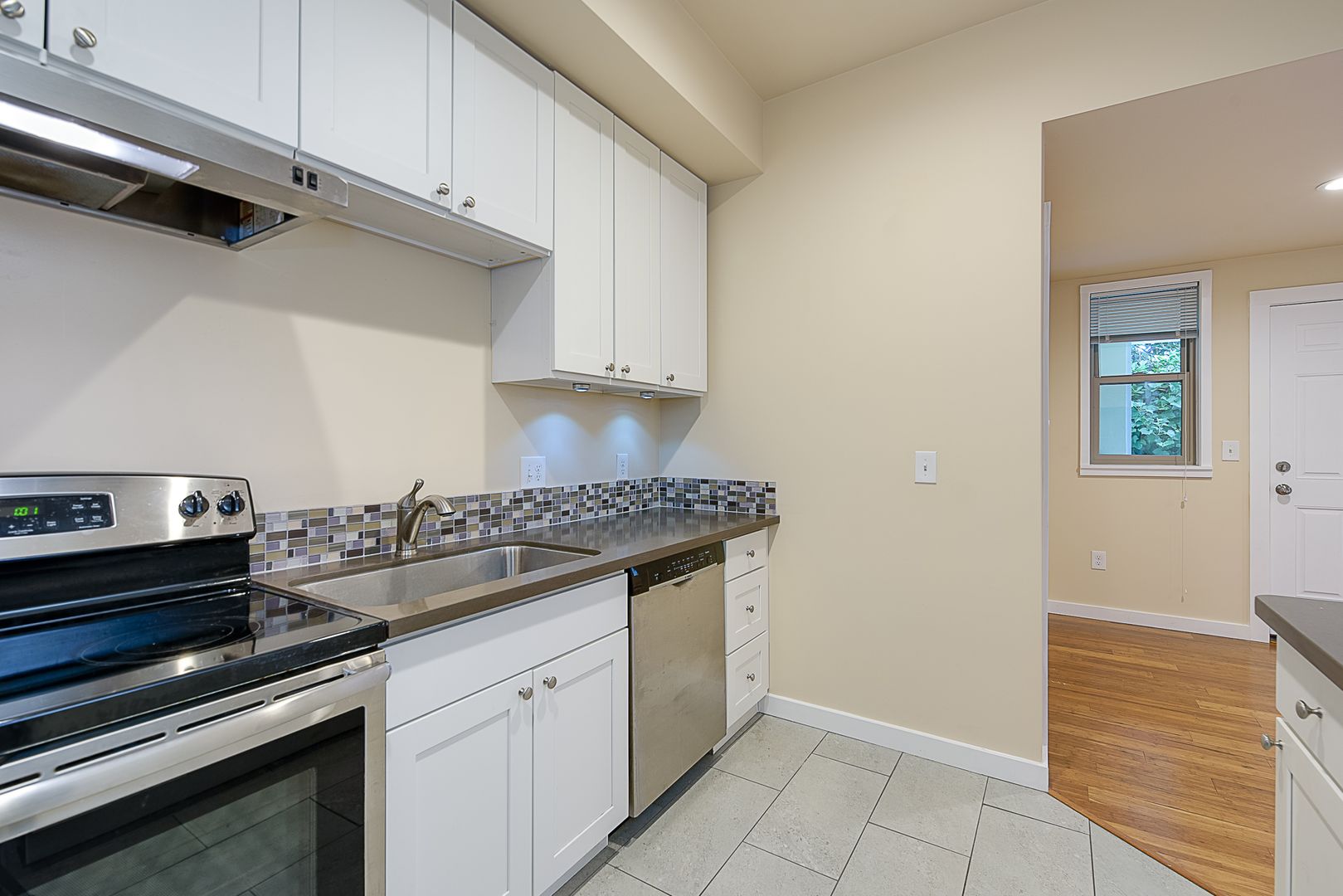 Seattle Apartment: 1715 Harvard Ave