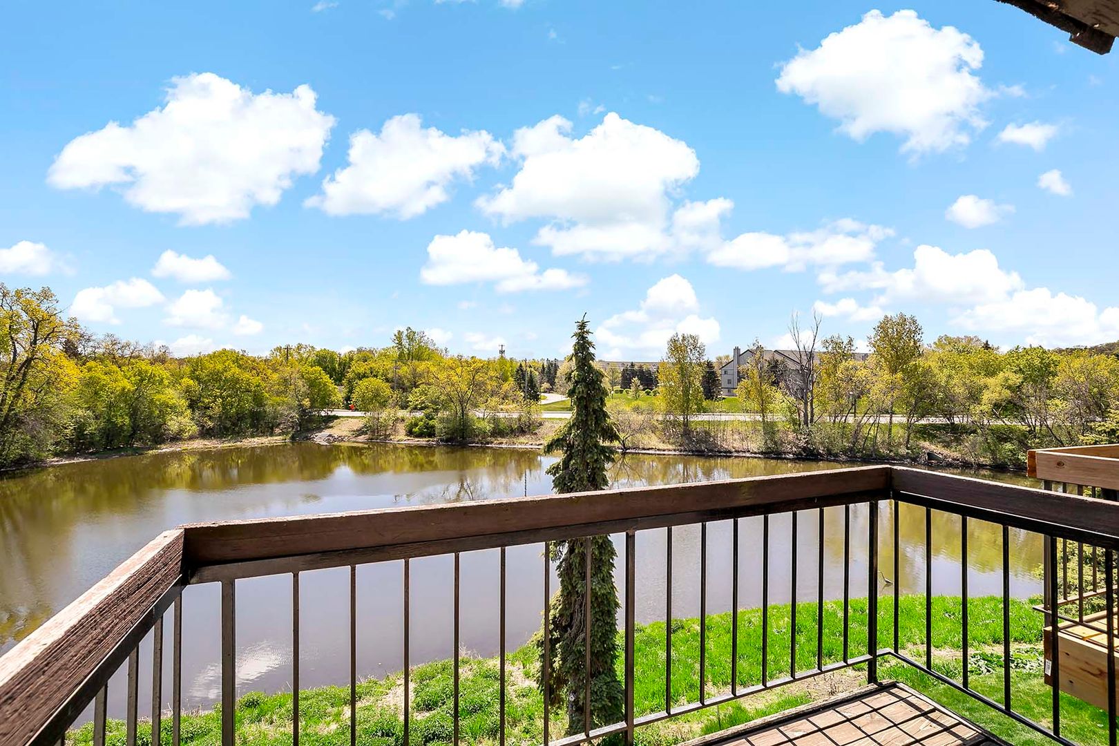 Crystal Apartment: 7710 36th Ave N