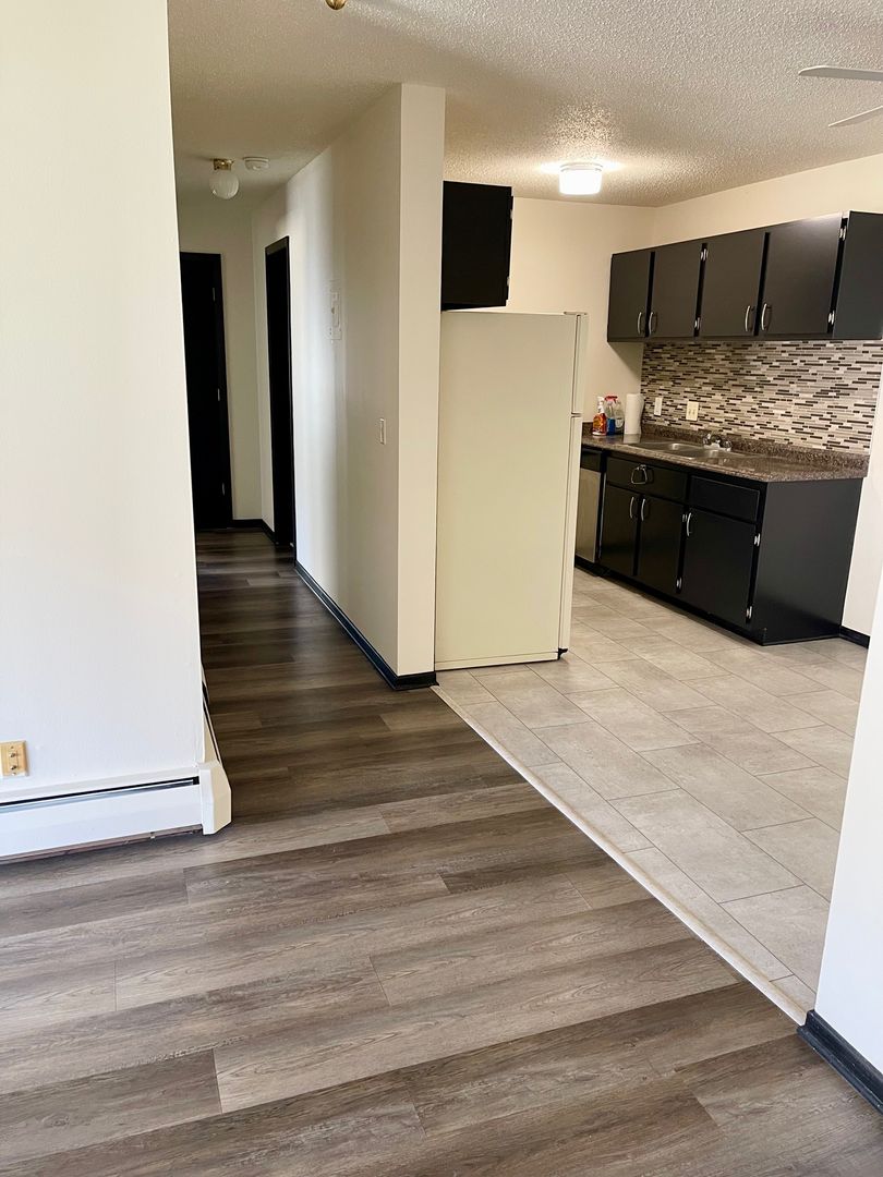 Crystal Apartment: 7710 36th Ave N