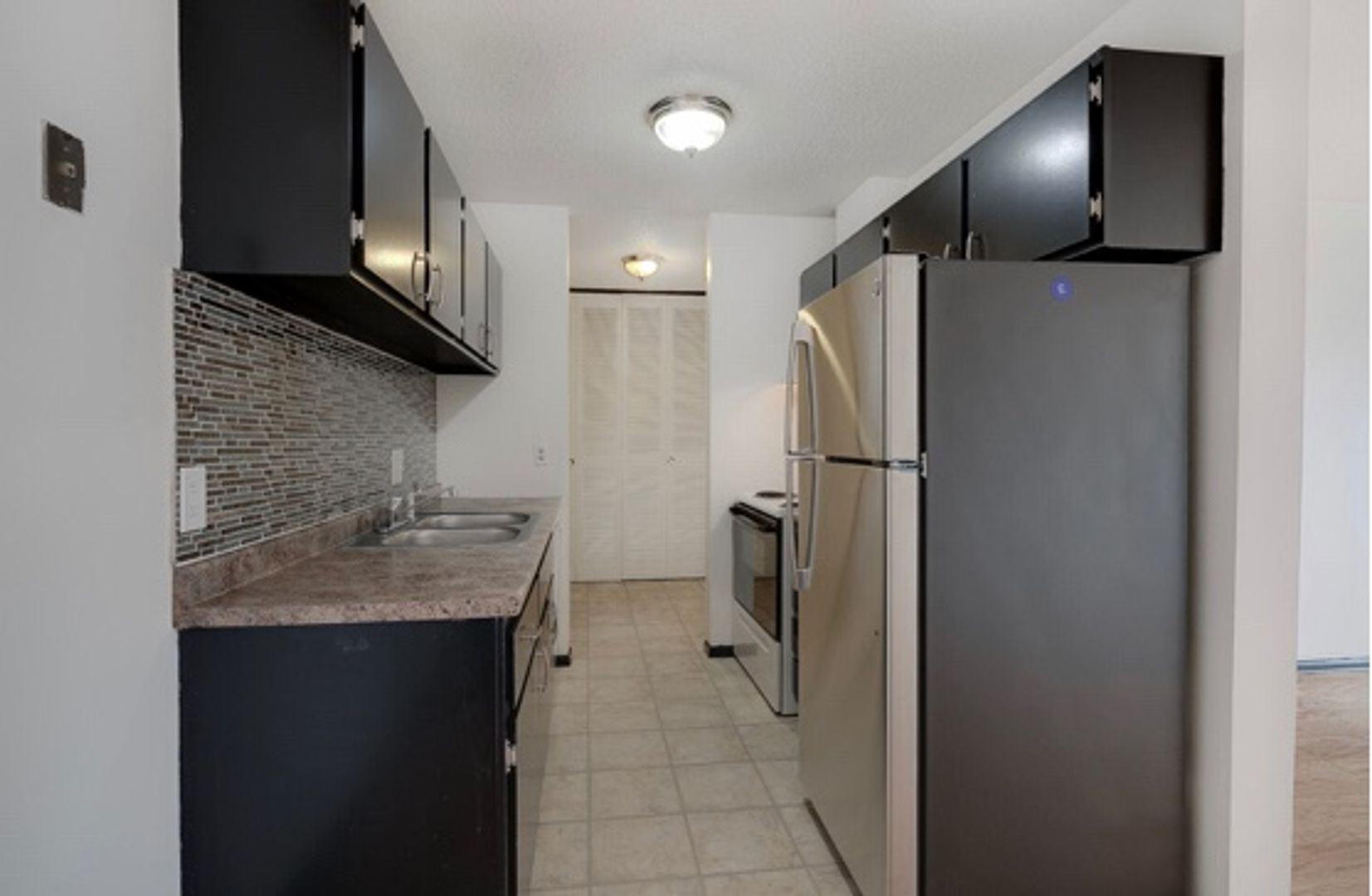 Crystal Apartment: 7710 36th Ave N