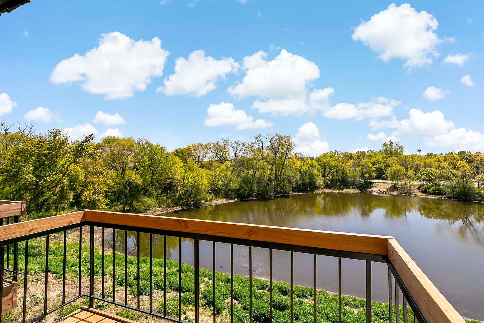 Crystal Apartment: 7710 36th Ave N