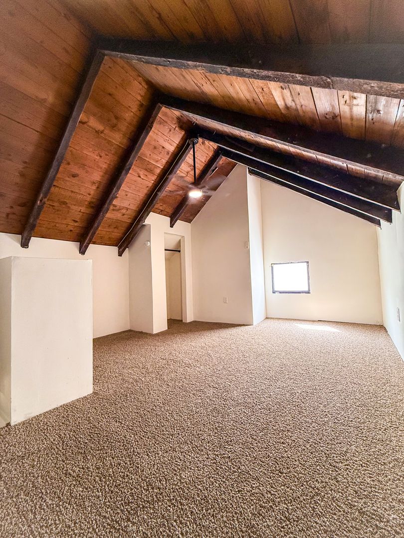 Columbia Apartment: 29 South 5th Street
