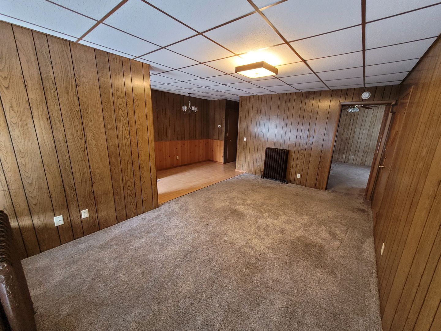 Palmyra Apartment: 402 North Railroad Street