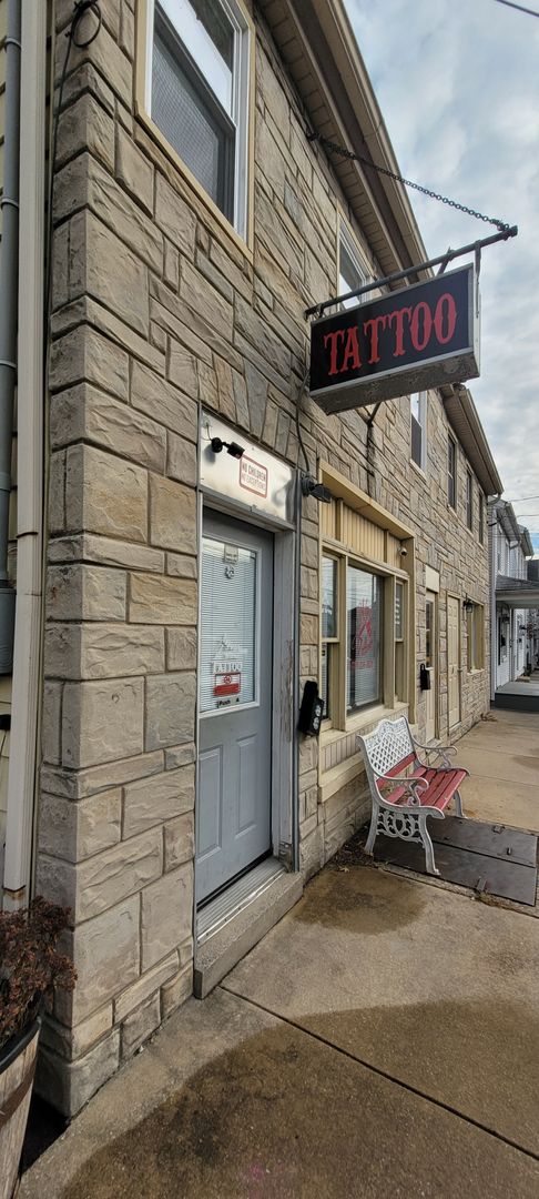 Columbia House: 27 South 5th Street Unit 1