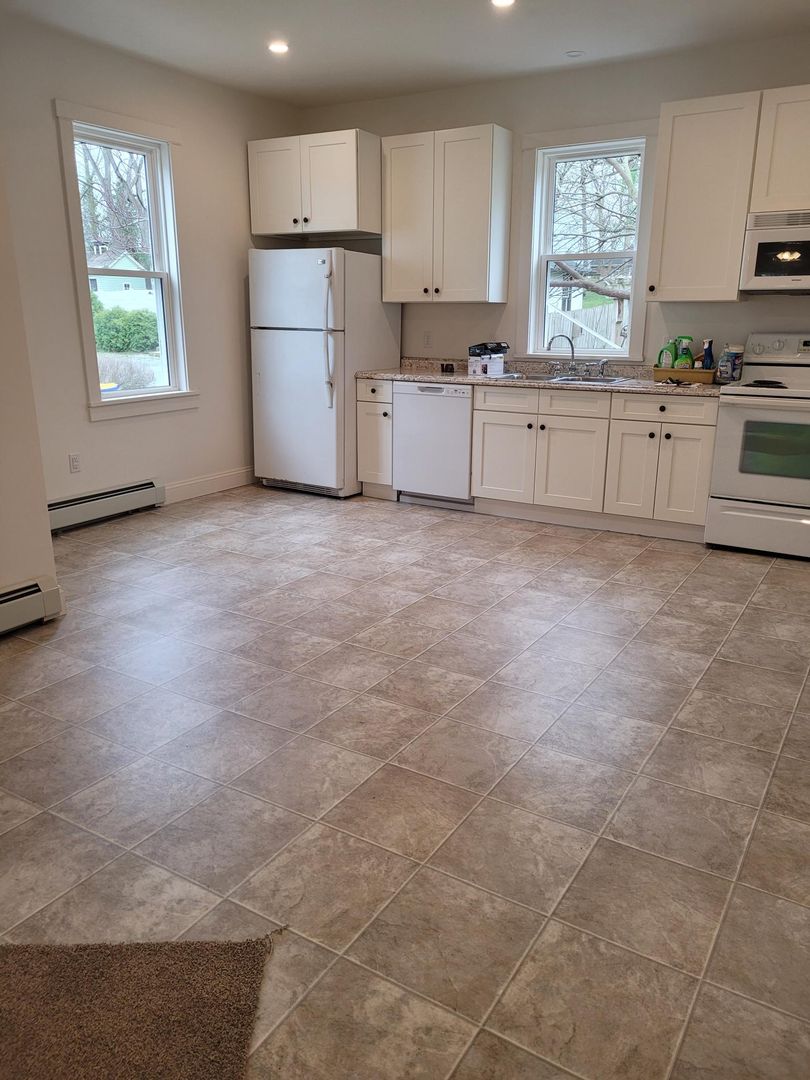 Brownstown House: 36 East Main Street