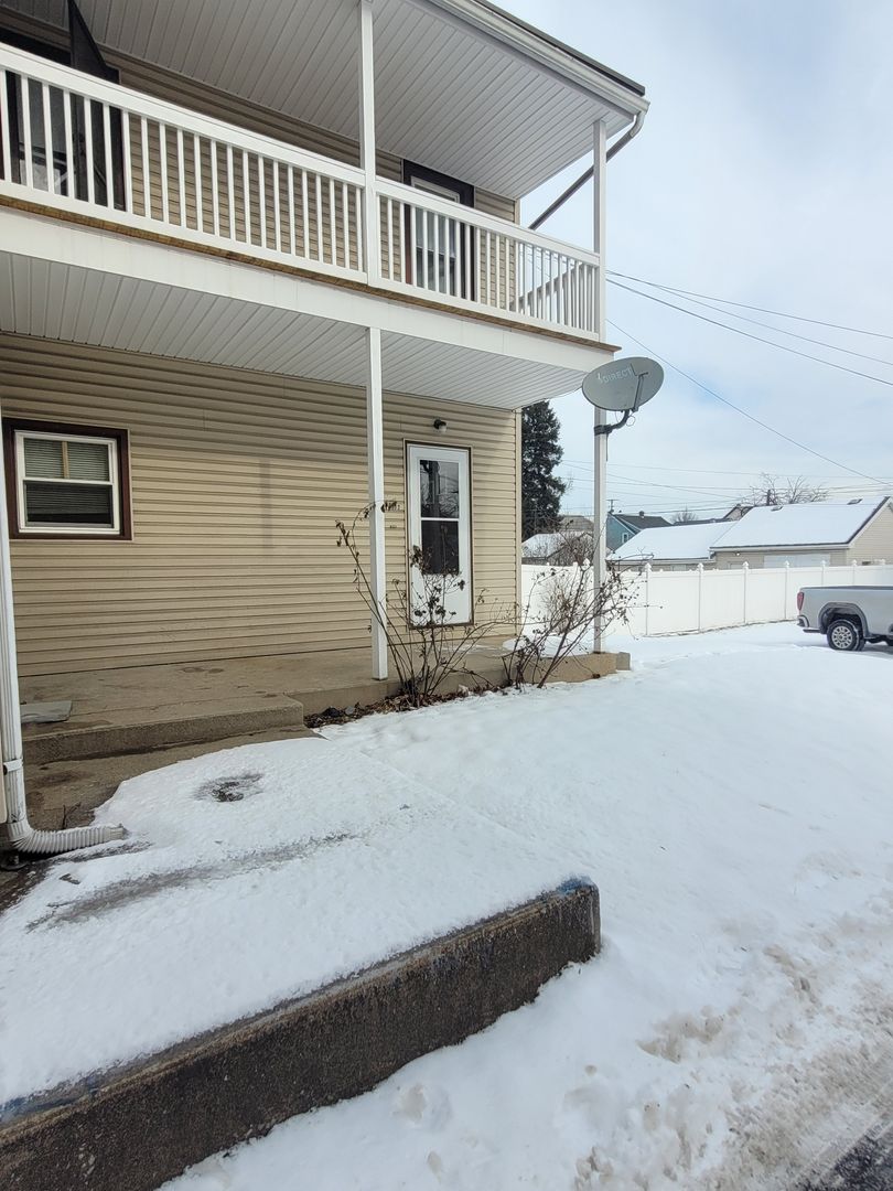 Lebanon Apartment: 132 South 5th Ave