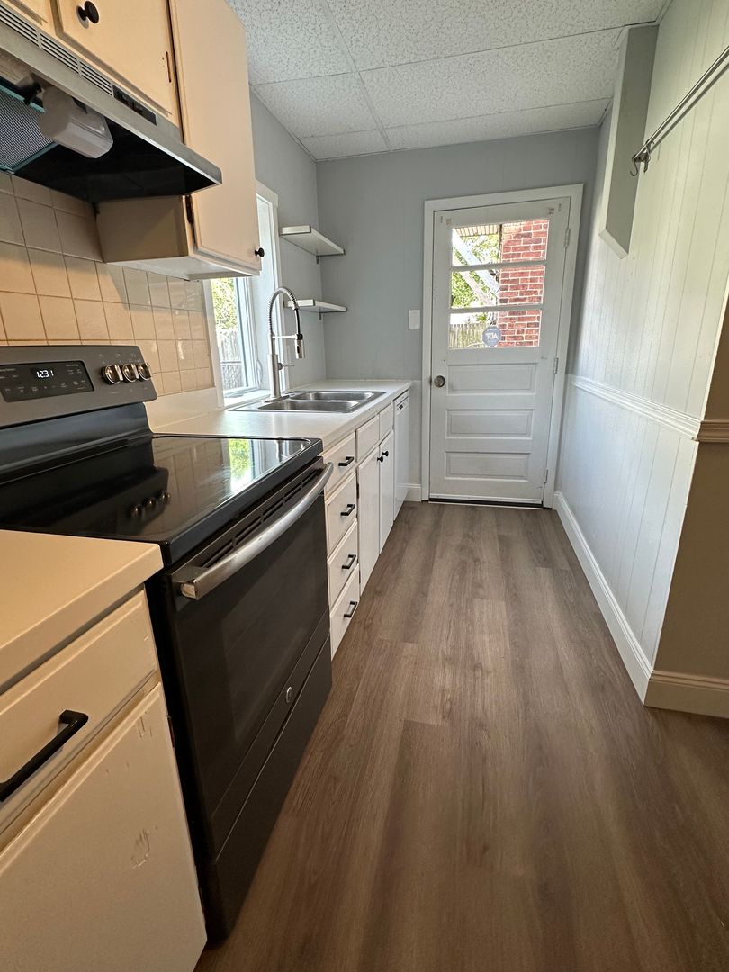 York Apartment: 565 West Market Street