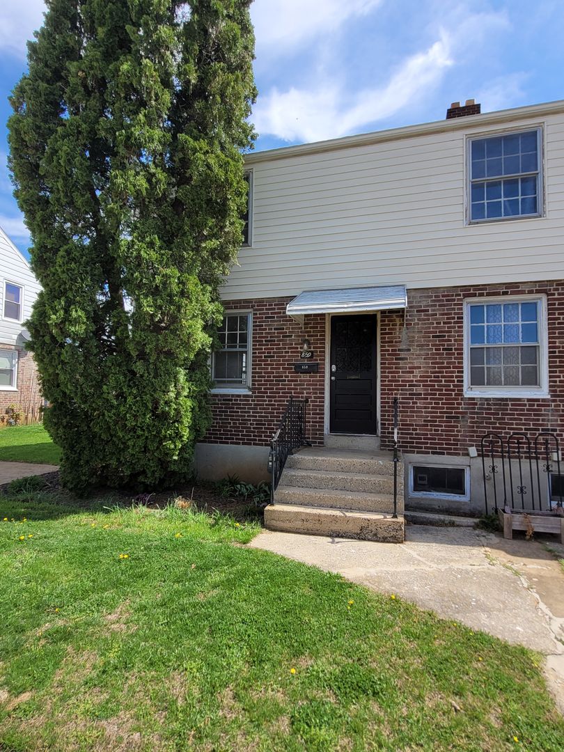 York House: 859 Tioga Street