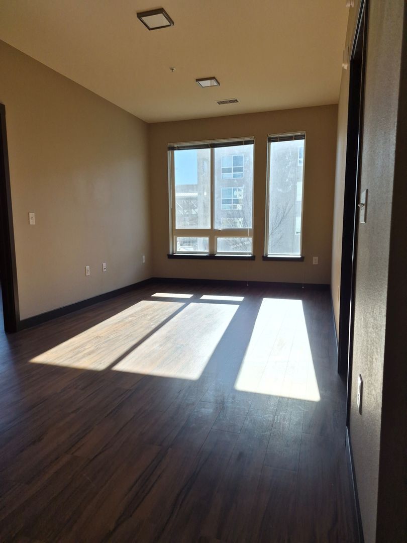 Denver Apartment: 420 W. Cedar Ave